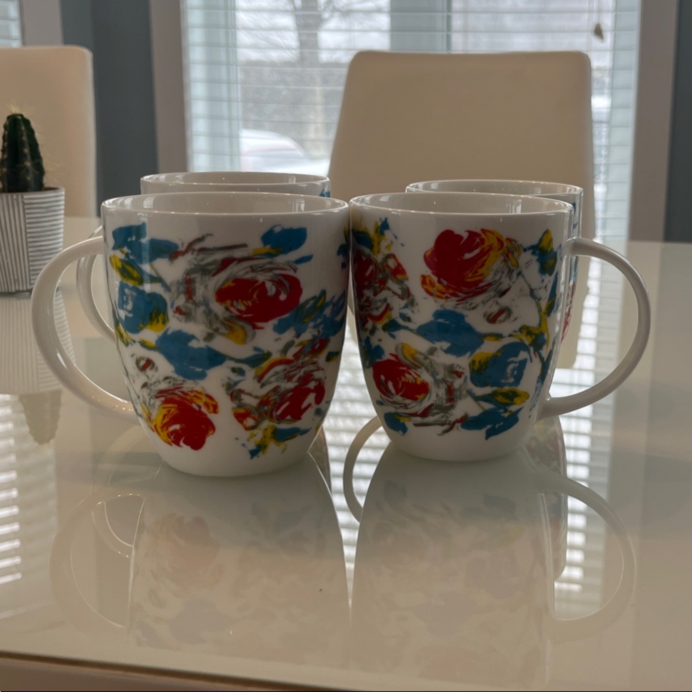 Floral Patterned Coffee Mugs - Set of 4